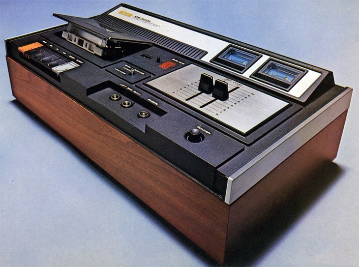 AKAI/A&D CS-30D