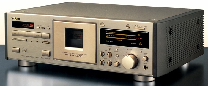 Teac/Esoteric/Tascam V-8000S